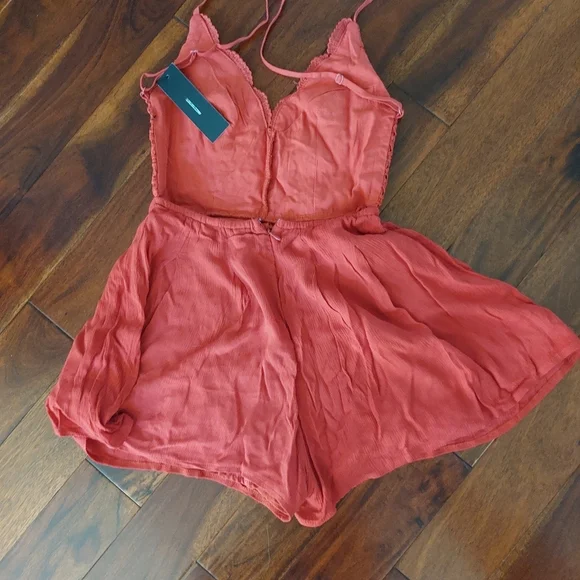 Lulus xs romper - Picture 2 of 2